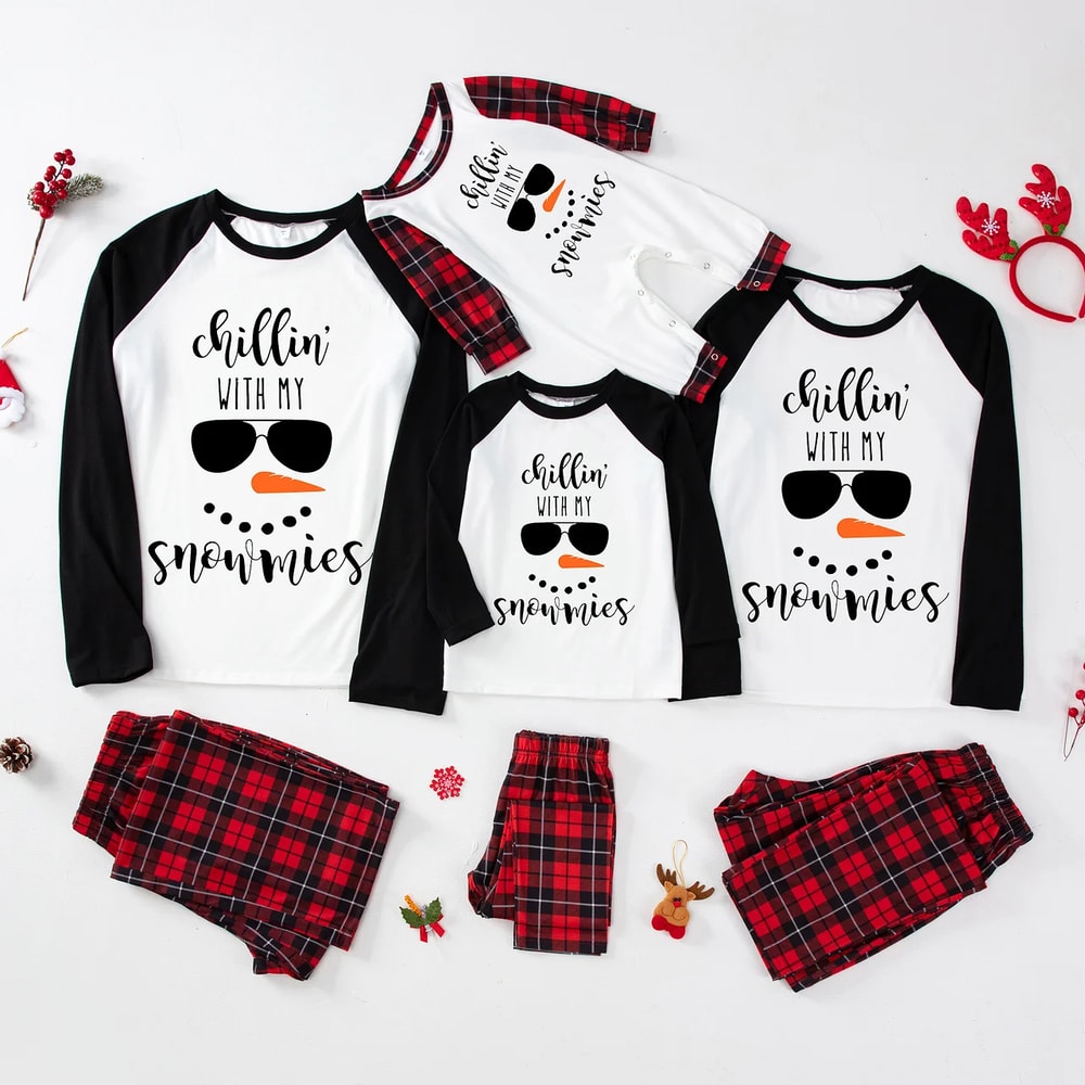 Chillin' with my Snowmies Black Red Christmas Family Matching Pajamas